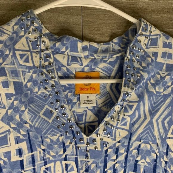 Women’s Ruby Rd. Geometric Blouse - Picture 4 of 7